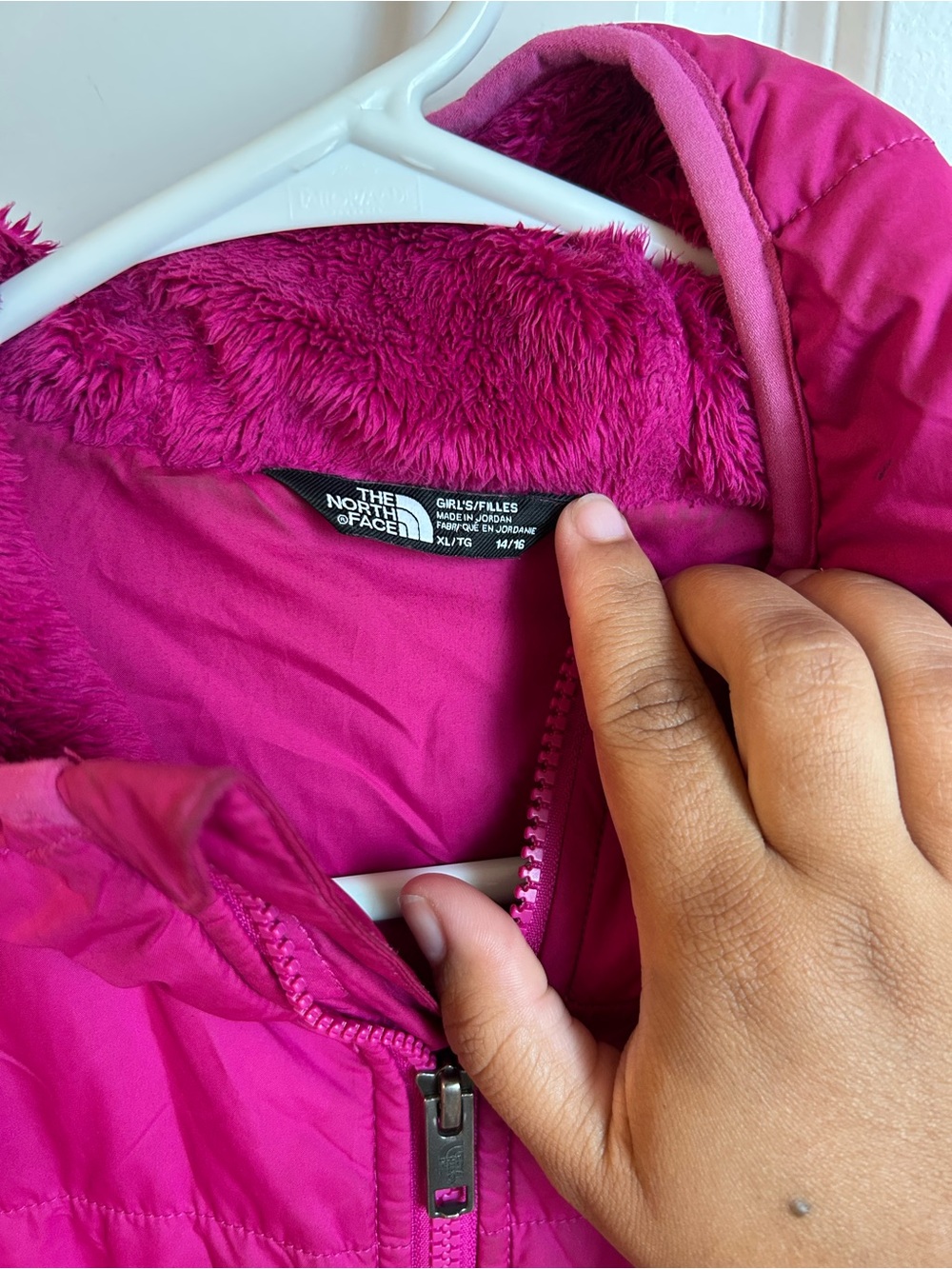 The North Face Girls' Bright Magenta Hooded Fleece & Insulated Jacket - Picture 4 of 6
